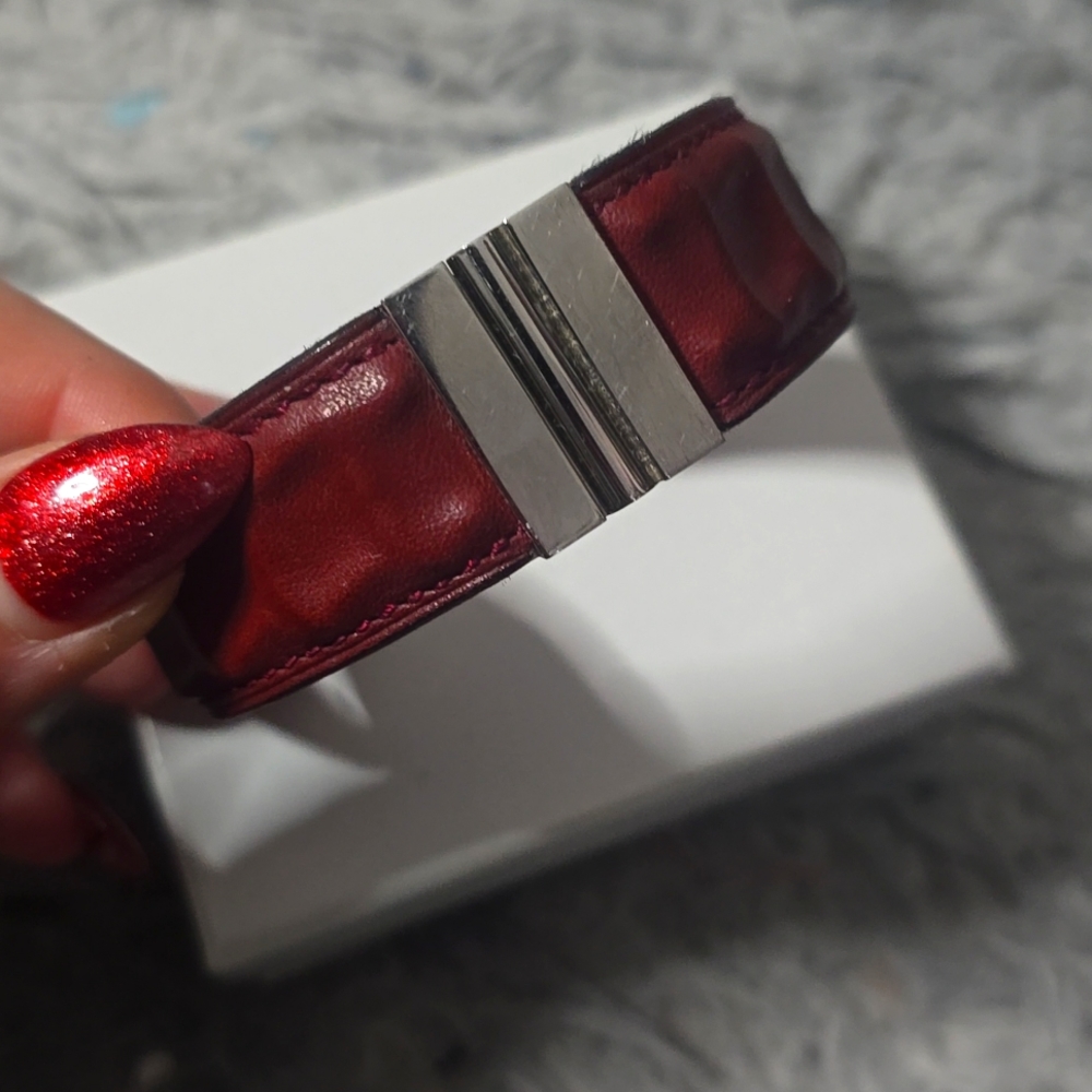 GUC Hermès Thick Burgundy Leather Bracelet with Silver Clasp (EUC)(UNISEX)(M) 7” - Picture 2 of 6